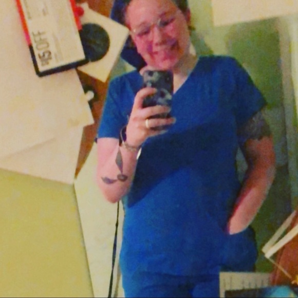 Meet your Posher, Kelly - Picture 2 of 3